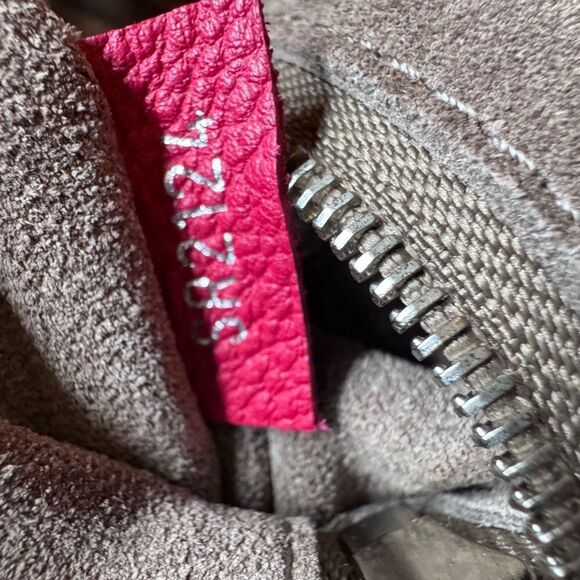 Louis Vuitton Soft Lockit MM Shoulder Bag - Picture 13 of 13